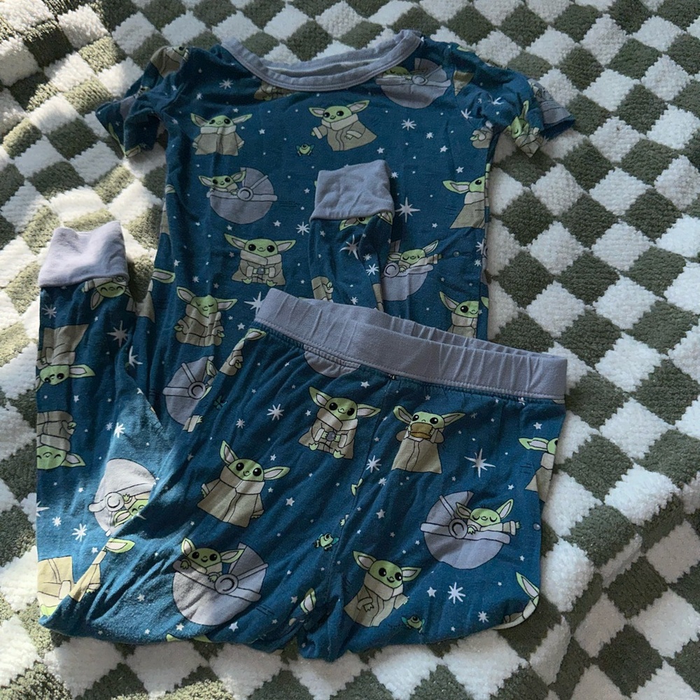 18/24 grogu 2 piece little sleepies pajamas